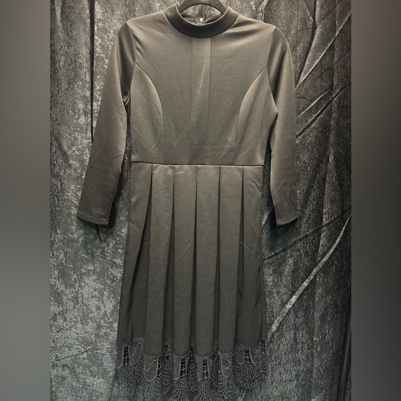 Black Fit and Flare Lace Hem Dress Size Small - Picture 5 of 8